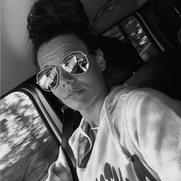 Meet your Posher, Cherie - Picture 2 of 2